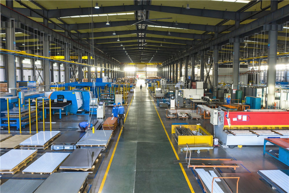 Hosting factory sheet metal workshop